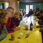 Apéro, avec les bouteilles montées tout exprès !