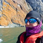 Vers la falaise aux oiseaux, le vent s'est un peu levé... Il fait tout de suite plus froid.