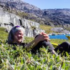 Affalée dans la forêt...